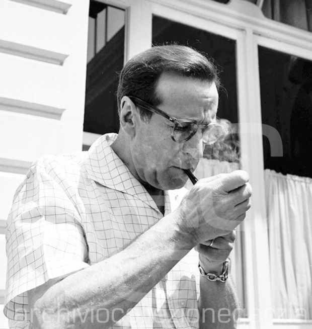 george simenon -2- cannes 17-5-60-002 W