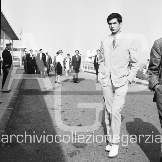 antony perckins b5966-